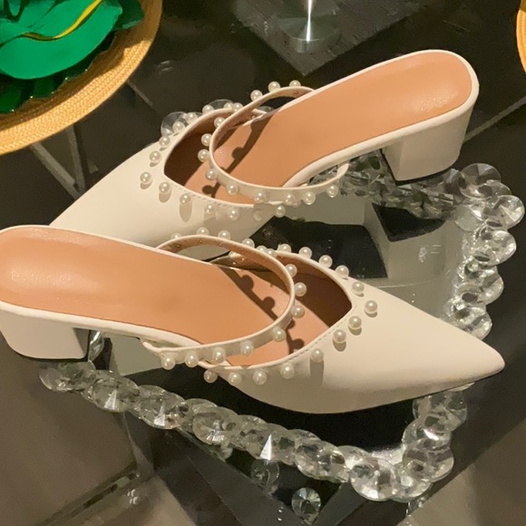 *HOST PICK* NWOT Faux Pearl Mule Pumps - Size 8.5 (European Size 39) - Picture 2 of 14